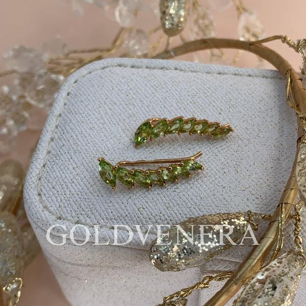 Серьги-каффы из красного золота с Хризолитом