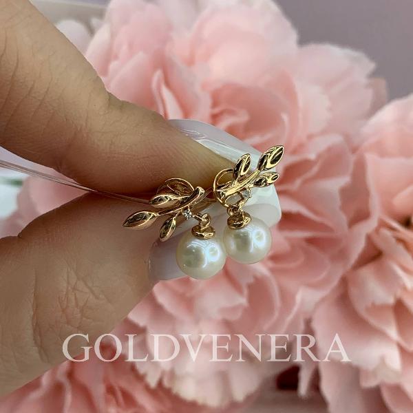 Серьги-пусеты золотые с жемчугом и бриллиантами