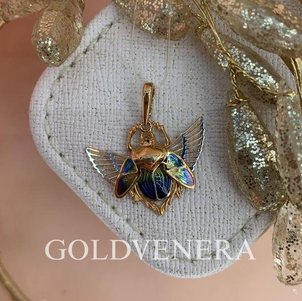 Подвеска "Жук-скоробей" из красного золота с эмалью